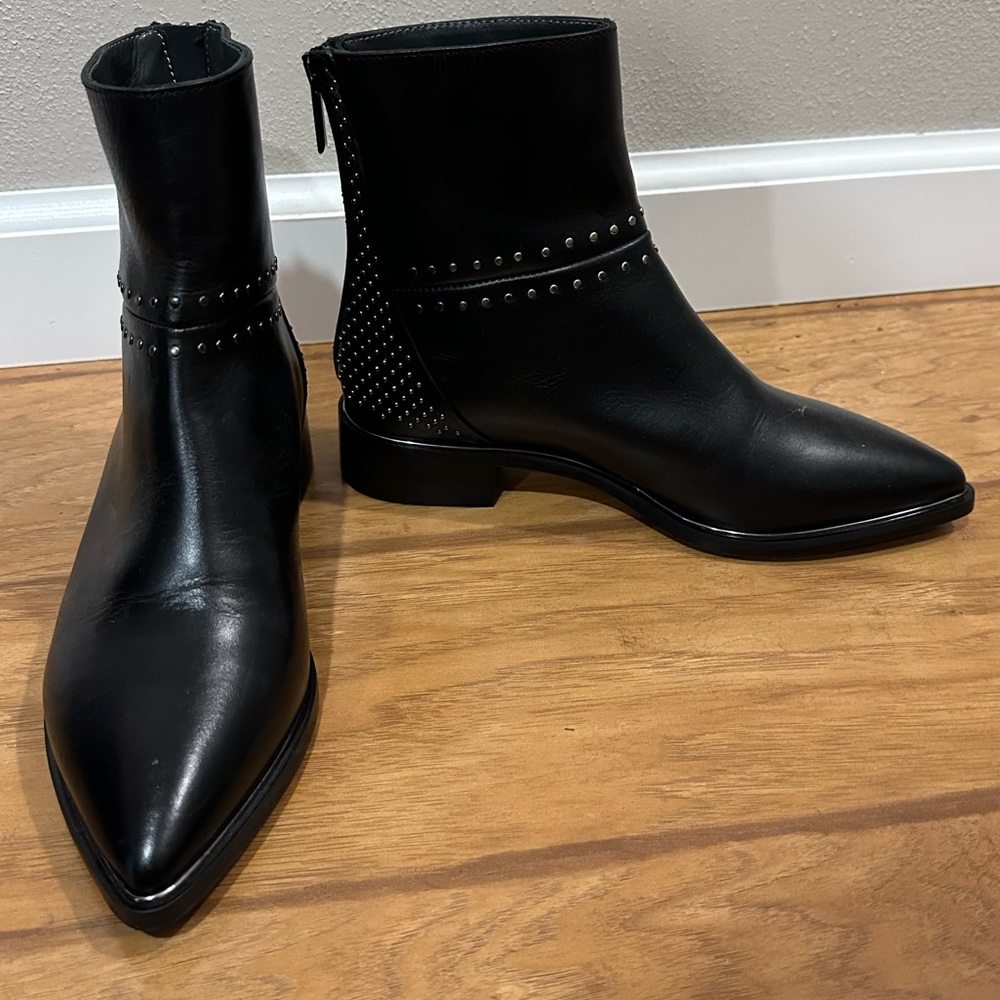 Women’s booties